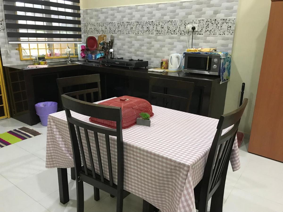 Homestay Talina Kuala Terengganu Eksteriør billede